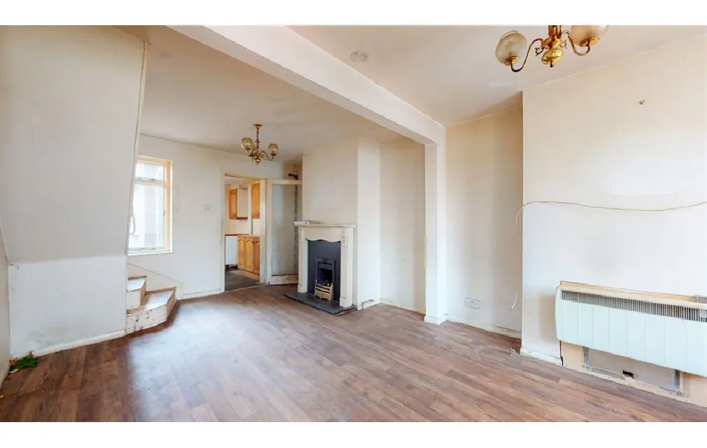 New Road, Hounslow, Middlesex, TW3 2AN
