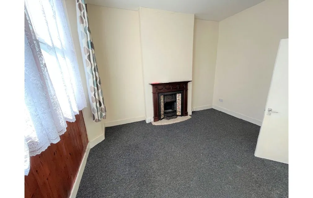Hainault Road, Leytonstone, Waltham Forest, E11 1DT