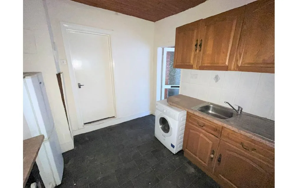Hainault Road, Leytonstone, Waltham Forest, E11 1DT