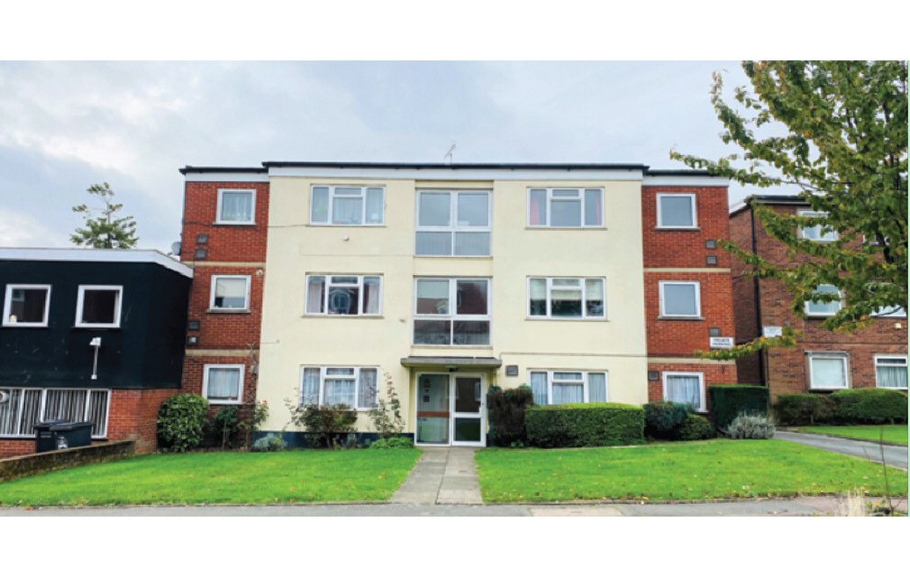 102 Ollards Grove, Loughton, Essex, IG10 4DL