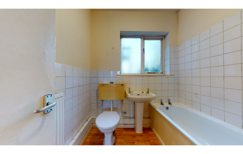 Selhurst Road, London, Croydon, SE25 6LH
