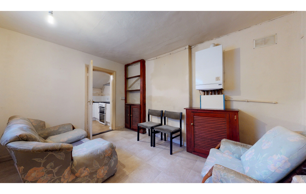 Selhurst Road, London, Croydon, SE25 6LH