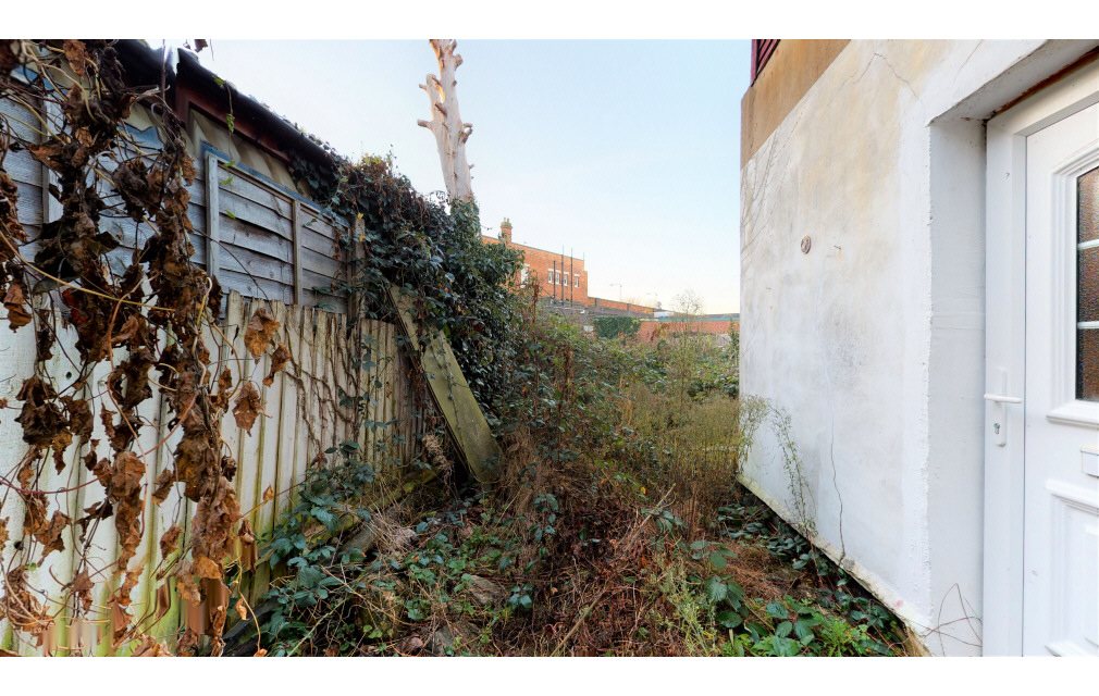 Selhurst Road, London, Croydon, SE25 6LH