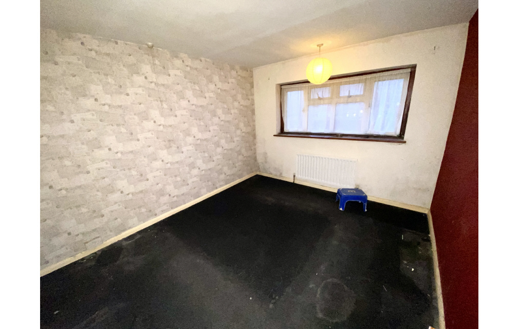 Hook Road, Epsom, Surrey, KT19 8TX