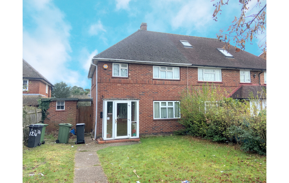 Hook Road, Epsom, Surrey, KT19 8TX