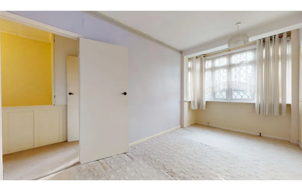 Rothbury Avenue, Rainham, Essex, RM13 9HY