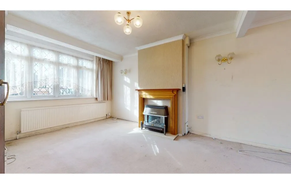 Rothbury Avenue, Rainham, Essex, RM13 9HY