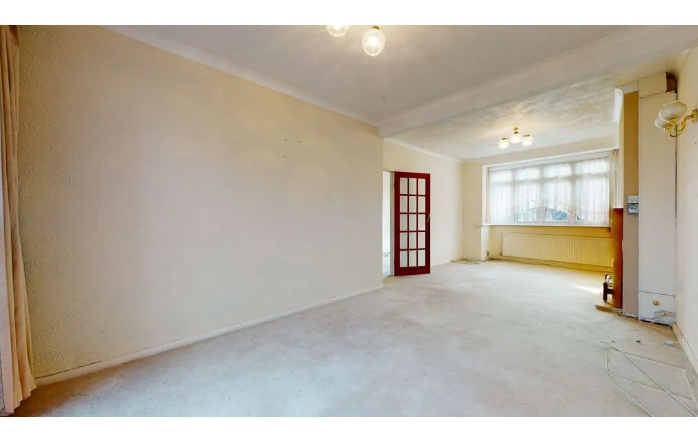 Rothbury Avenue, Rainham, Essex, RM13 9HY