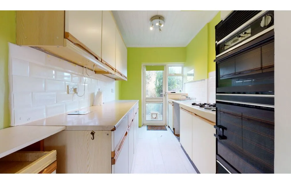 Rothbury Avenue, Rainham, Essex, RM13 9HY