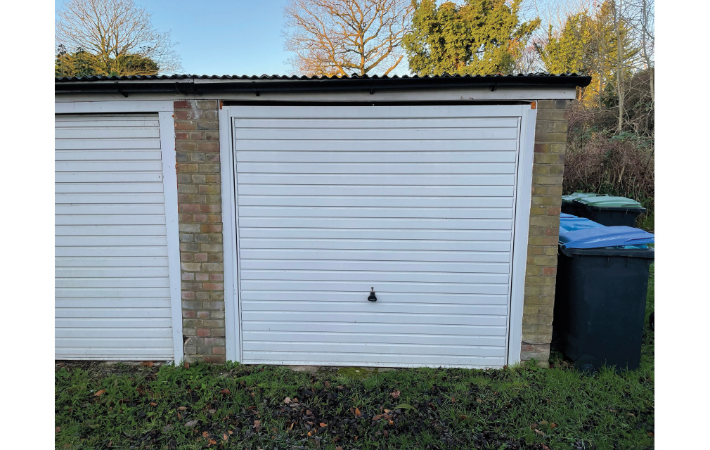 Hoppers Road, Southgate, Enfield, N21 3LP