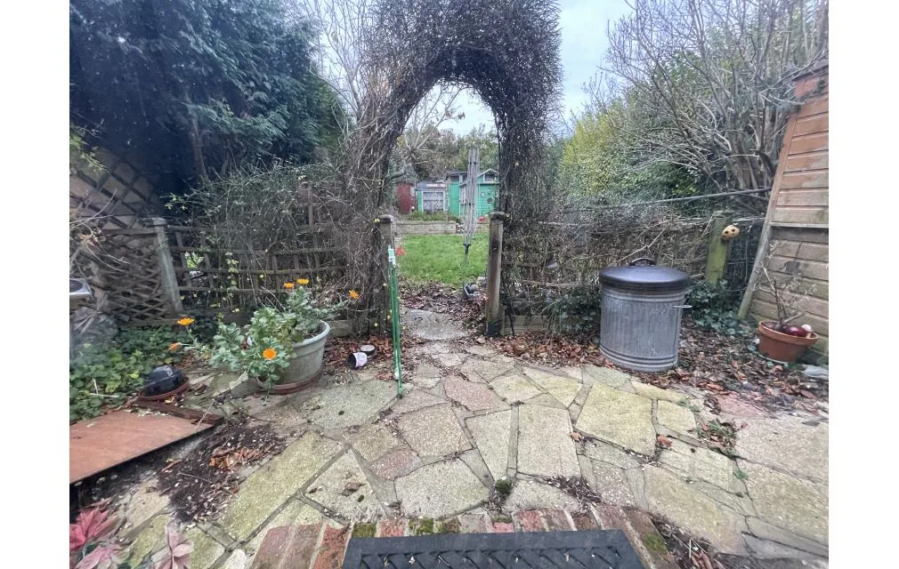 Hainault Road, Romford, Essex, RM5 3AL