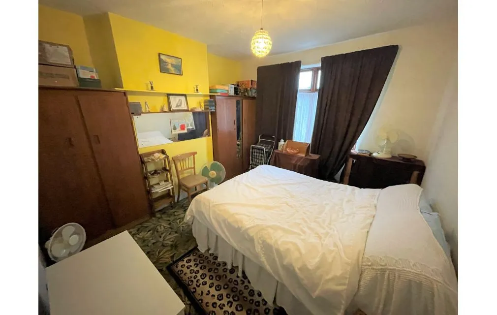 Hainault Road, Romford, Essex, RM5 3AL
