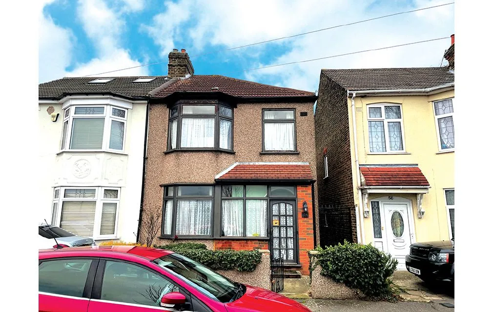 Hainault Road, Romford, Essex, RM5 3AL