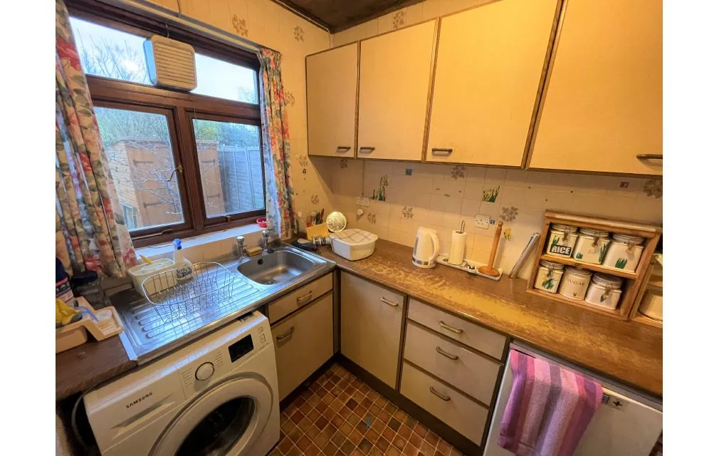Hainault Road, Romford, Essex, RM5 3AL