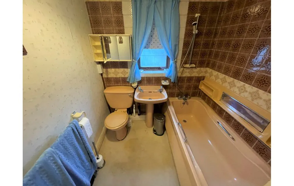 Hainault Road, Romford, Essex, RM5 3AL