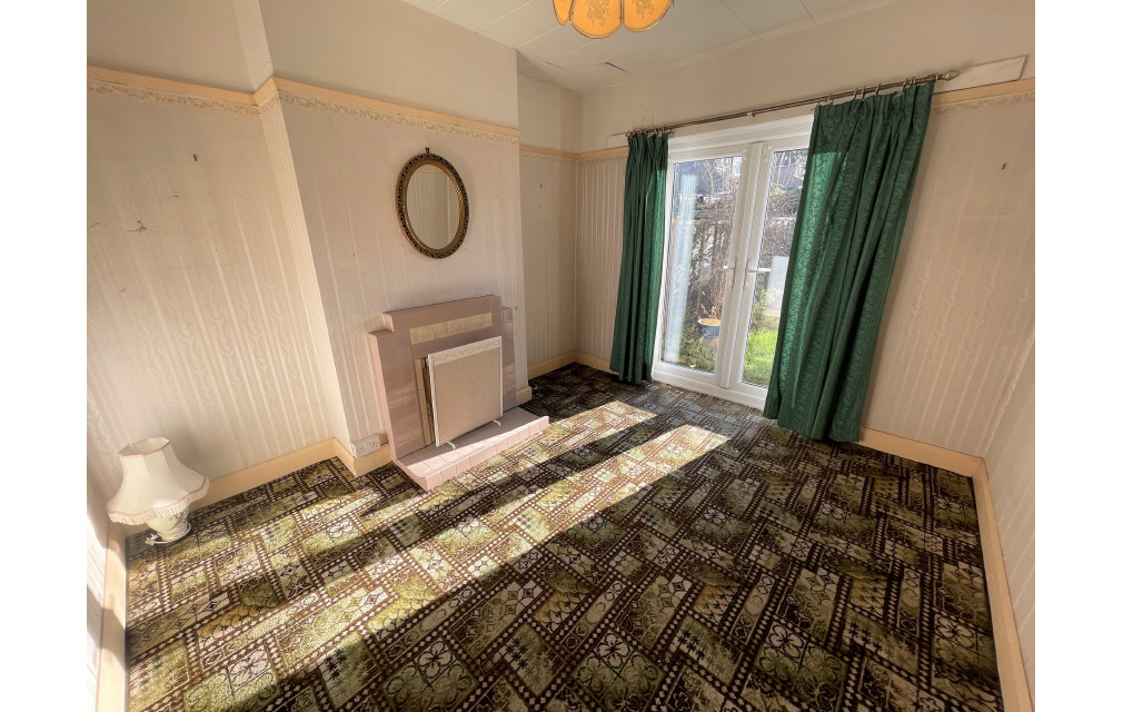 Mandeville Road, Northolt, Middlesex, UB5 4LX