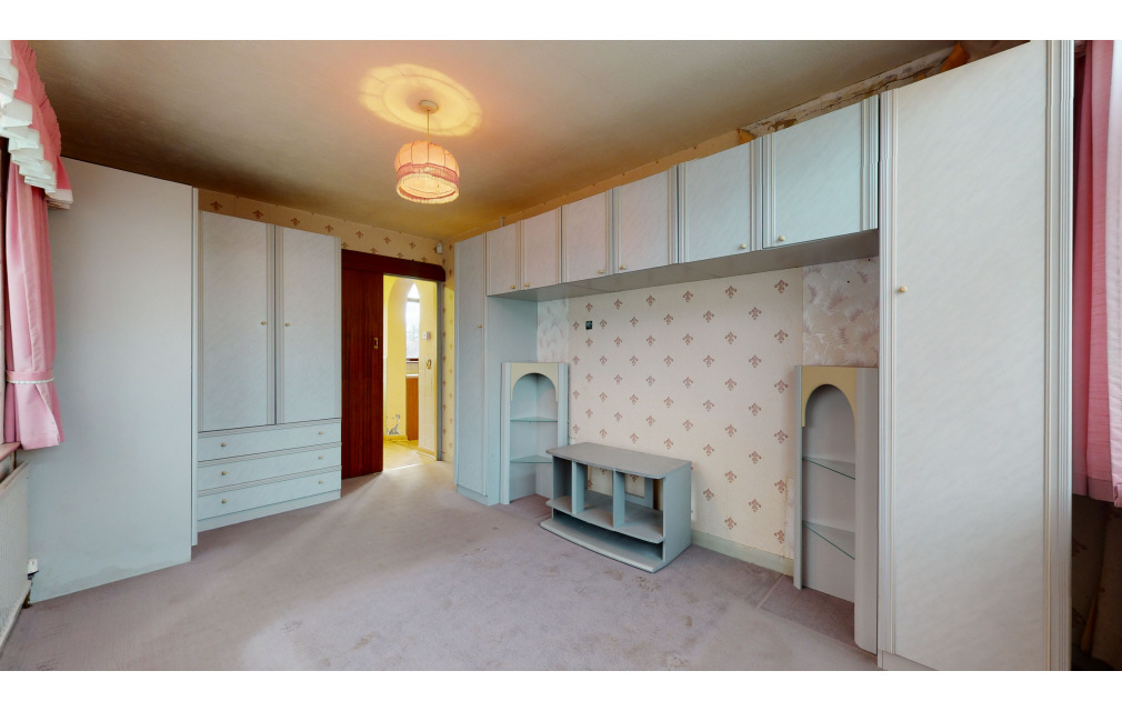 Cross Road, Mawneys, Romford, Essex, RM7 8HS