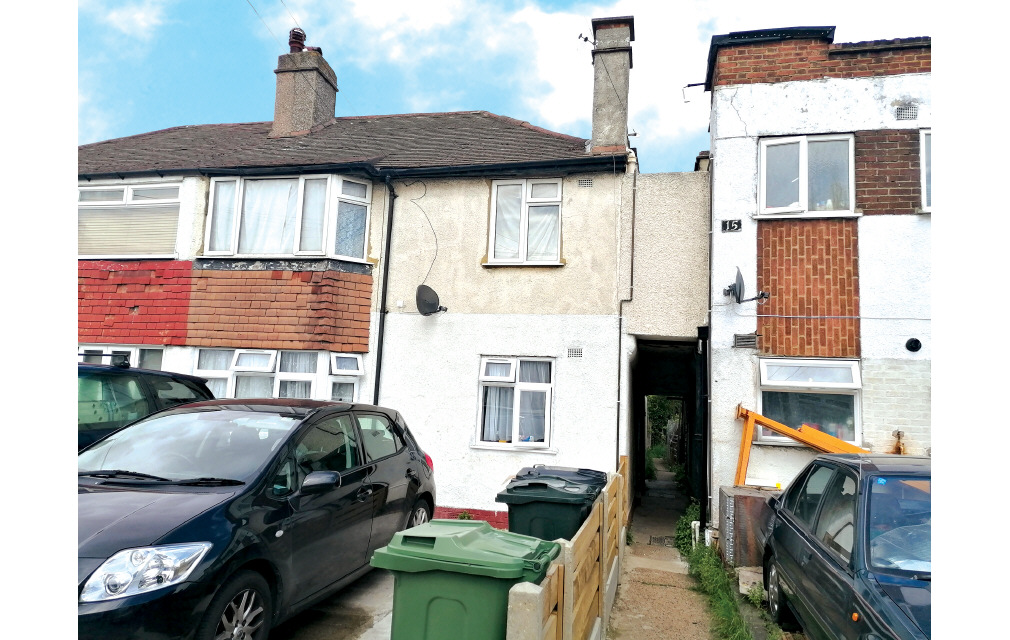Burnham Crescent, Dartford, Kent, DA1 5BA
