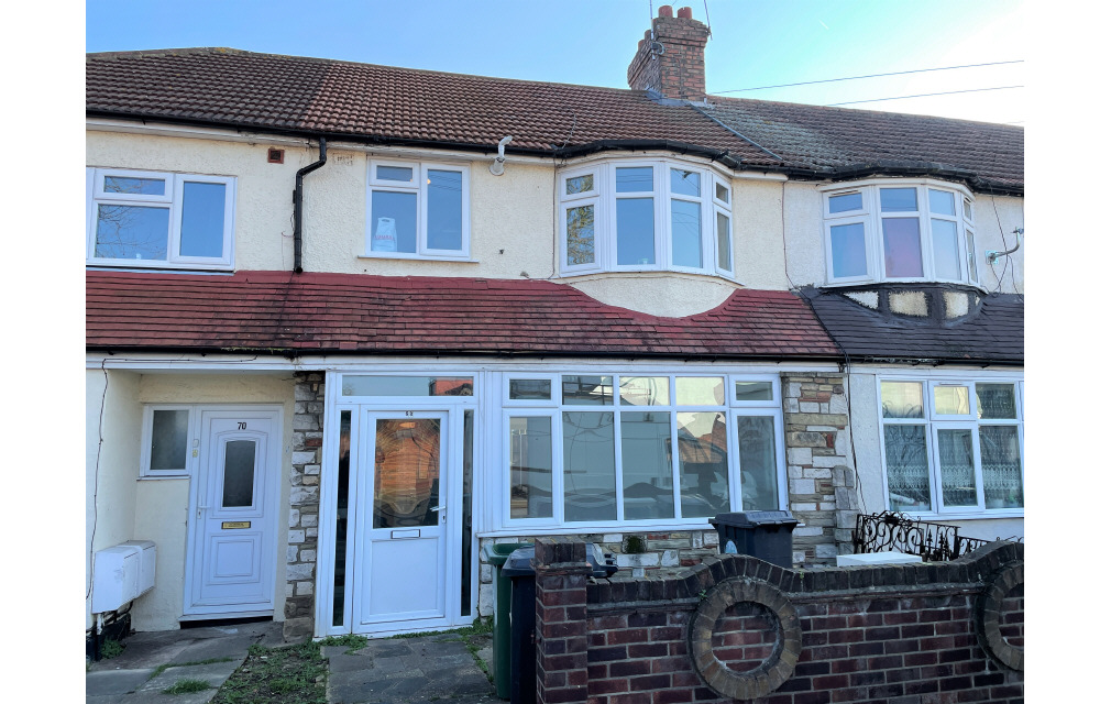 Warwick Road, London, E17 5NP