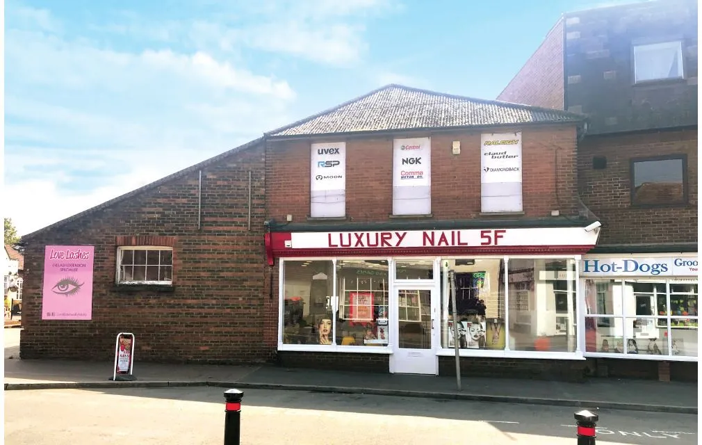 George Street, Hailsham, East Sussex, BN27 1AD