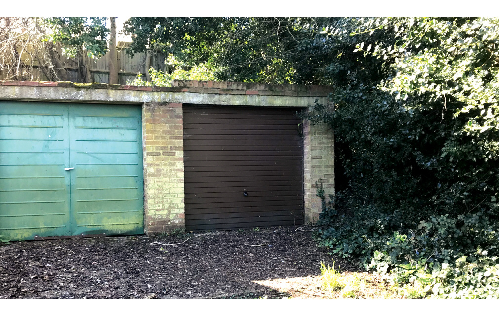 Robin Hood Close, Woking, Surrey, GU21 8SS