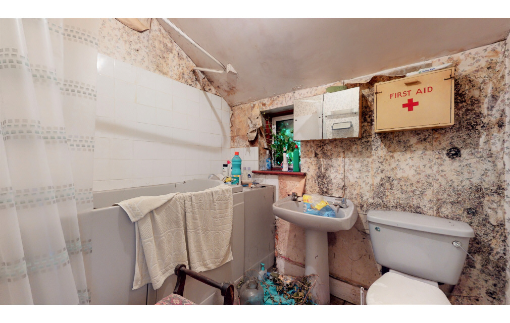 Rockingham Road, Uxbridge, Middlesex, UB8 2UA