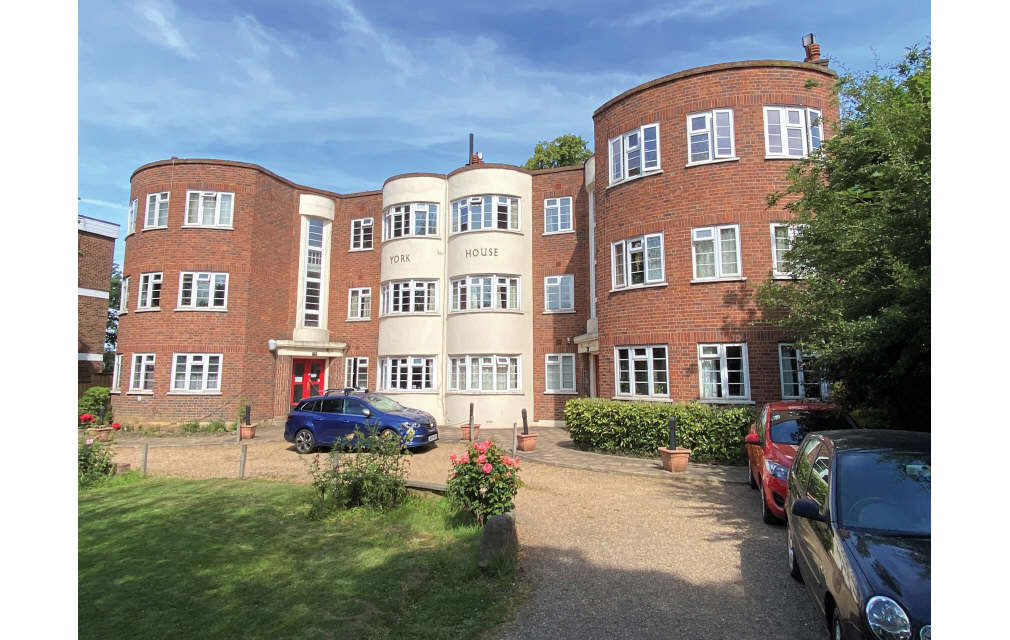 Selhurst Road, London, SE25 6LD