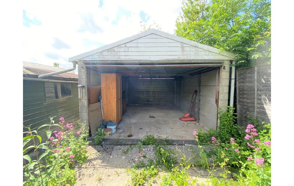 Marston Avenue, Swindon, Wiltshire, SN2 5EN
