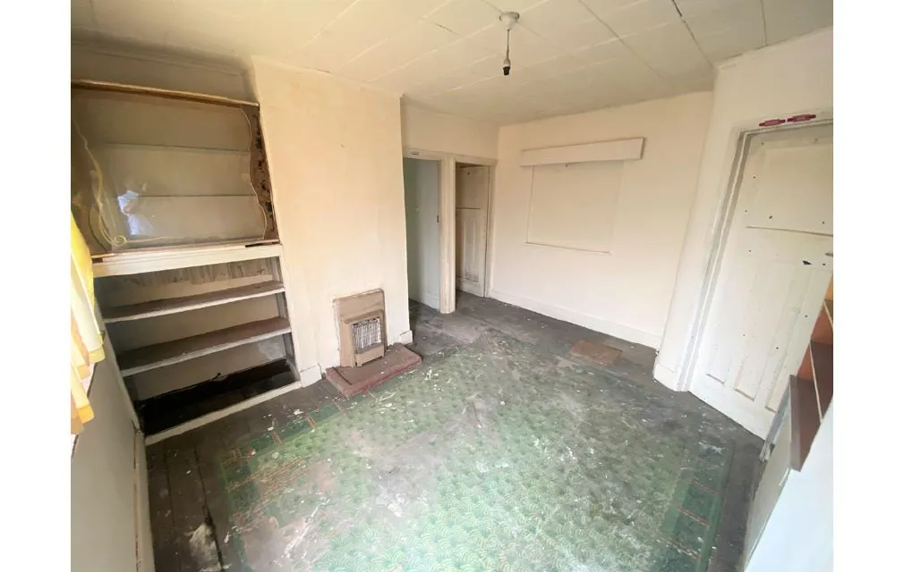 Garlands Road, Redhill, Surrey, RH1 6NT