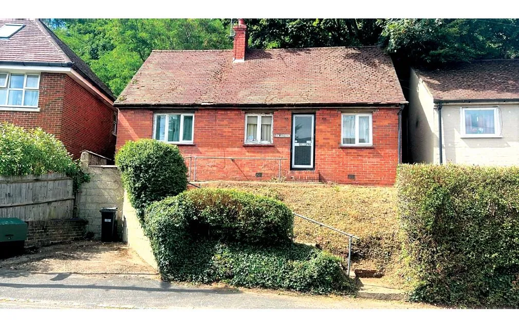Garlands Road, Redhill, Surrey, RH1 6NT