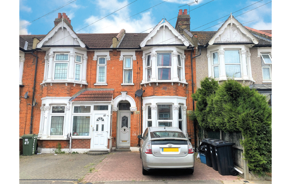 Westwood Road, Ilford, Essex, IG3 8SD