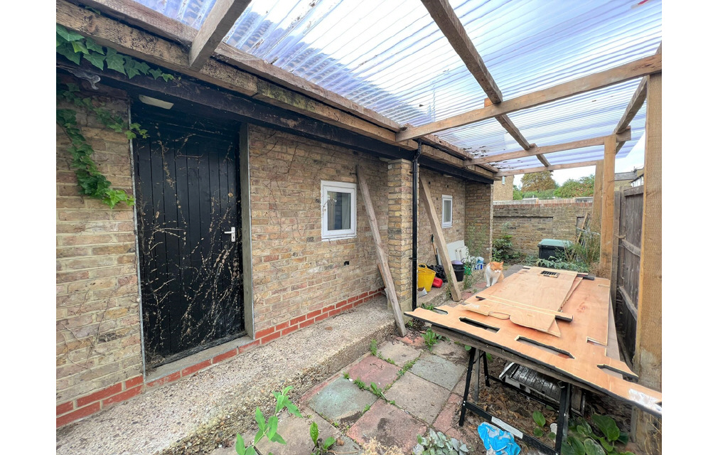 Fullers Road, London, E18 2QA
