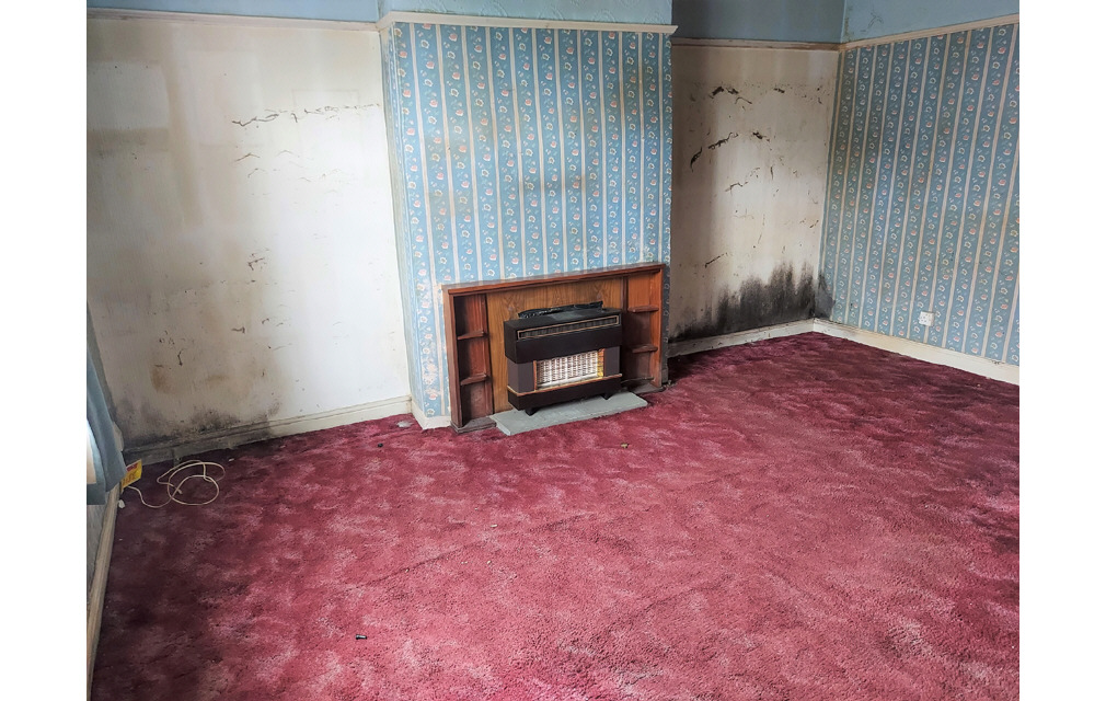 Crosland Hill Road, Huddersfield, West Yorkshire, HD4 5NZ