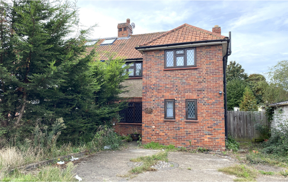 Hook Road, Epsom, Surrey, KT19 8QU