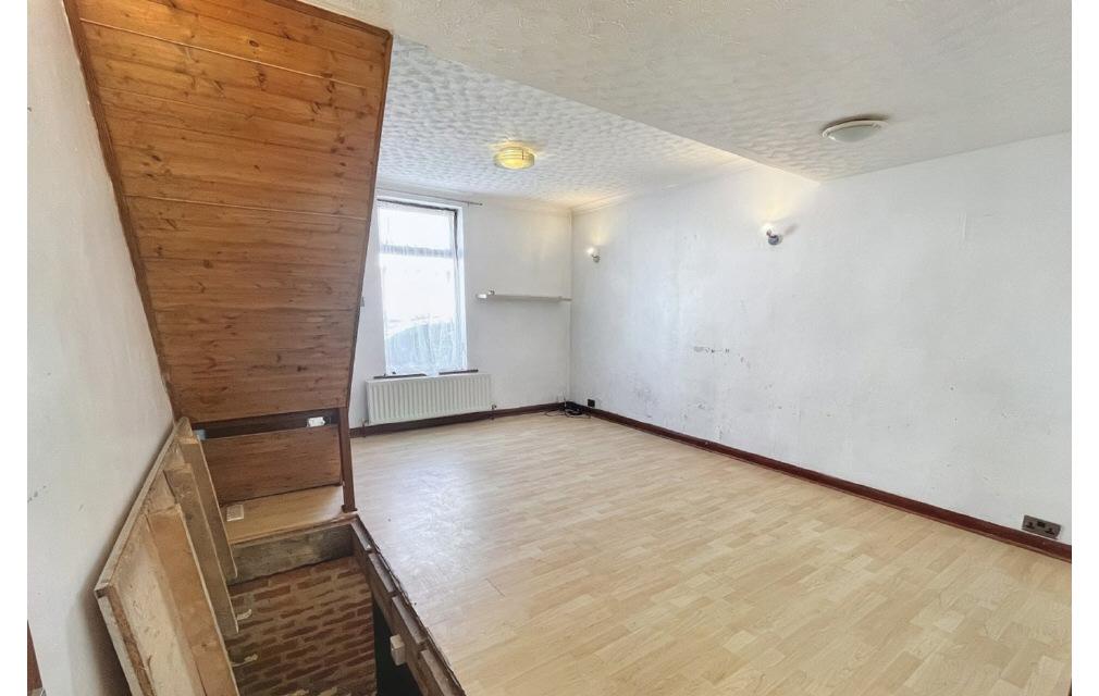 Saxton Street, Gillingham, Kent, ME7 5EG