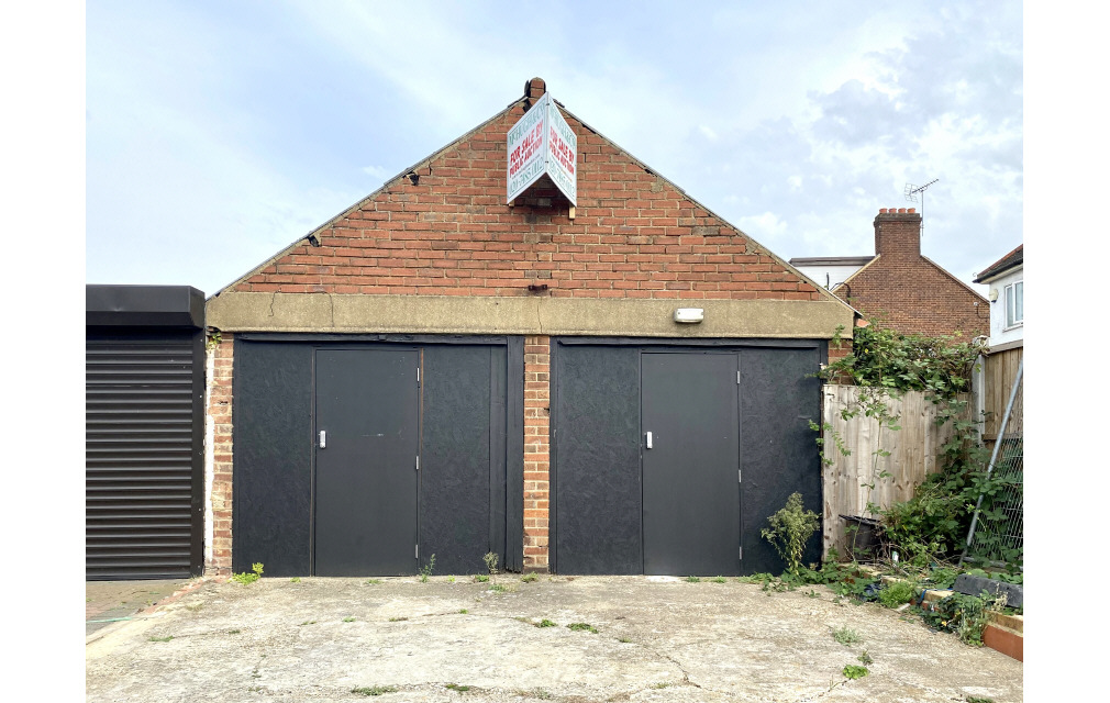 Brentwood Road, Romford, Essex, RM1 2EU