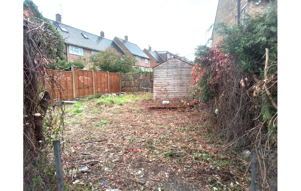 Perry Mead, Enfield, Middlesex, EN2 8BP