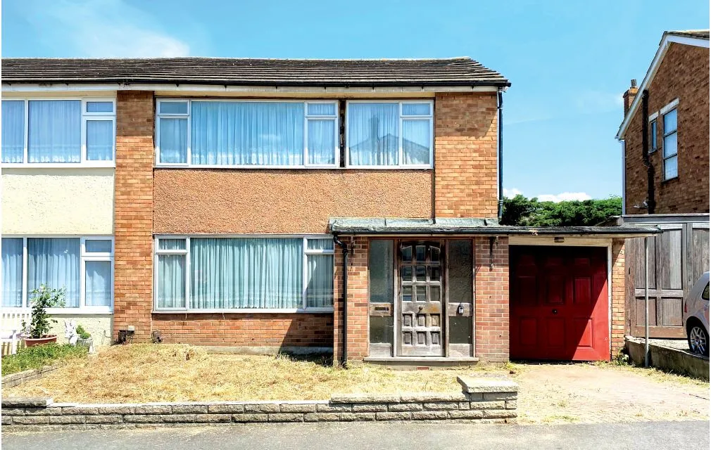 Dunster Crescent, Hornchurch, Essex, RM11 3QD