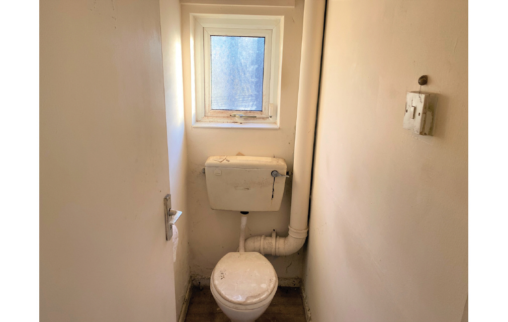 Willows Avenue, Swindon, Wiltshire, SN2 1SW