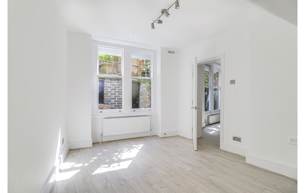 Muswell Hill Broadway, London, N10 1BT