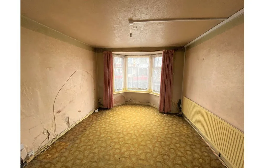 Ferndale Road, Swindon, Wiltshire, SN2 1DQ