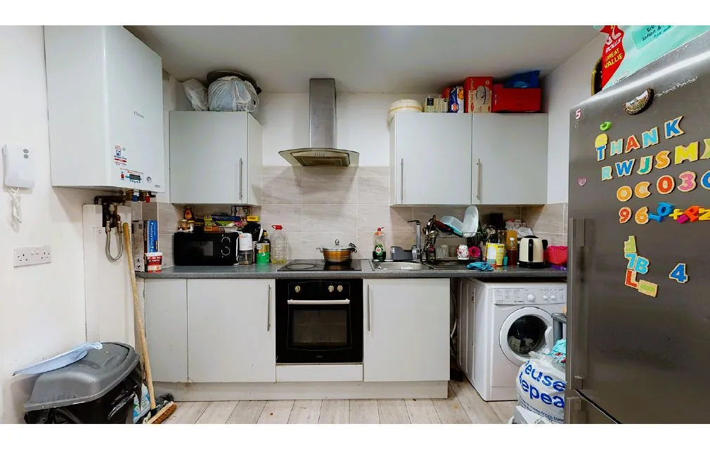 Barking Road, London, Newham, E13 8EE