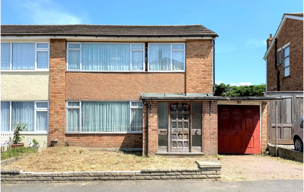 Dunster Crescent, Hornchurch, Essex, RM11 3QD