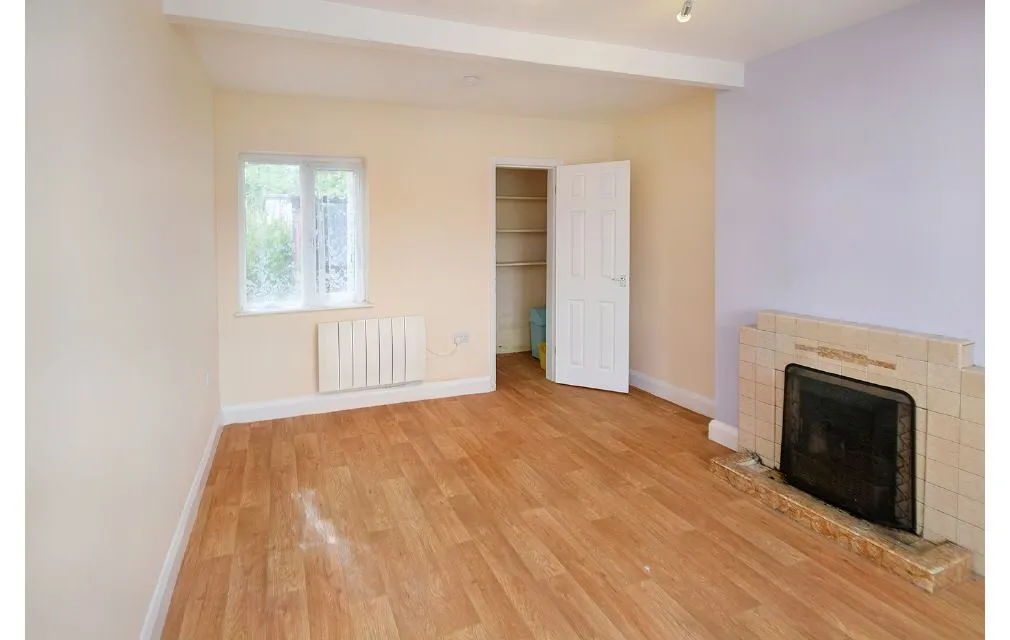 Spring Cottage Road, Overseal, Swadlincote, Derbyshire, DE12 6ND