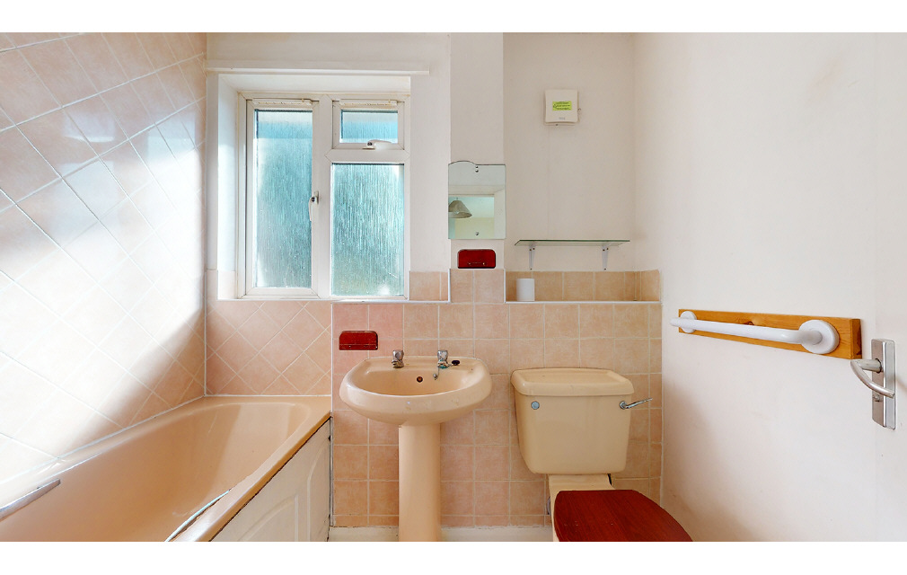 Halcot Avenue, Bexleyheath, Kent, DA6 7QA