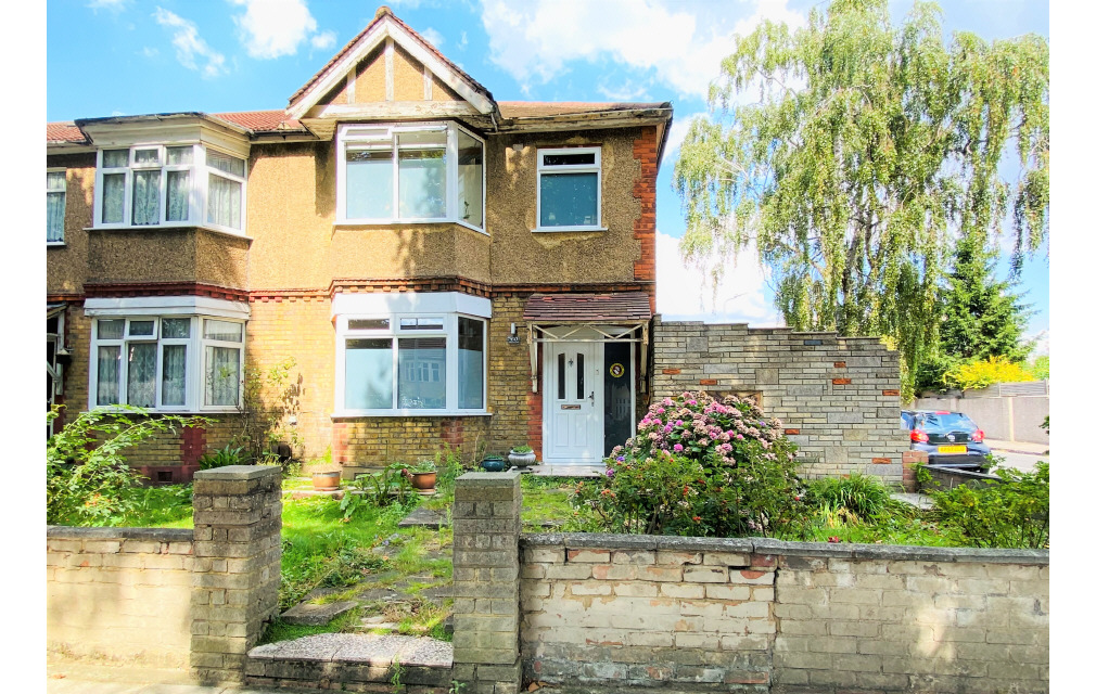 Rush Green Road, Romford, Essex, RM7 0QB