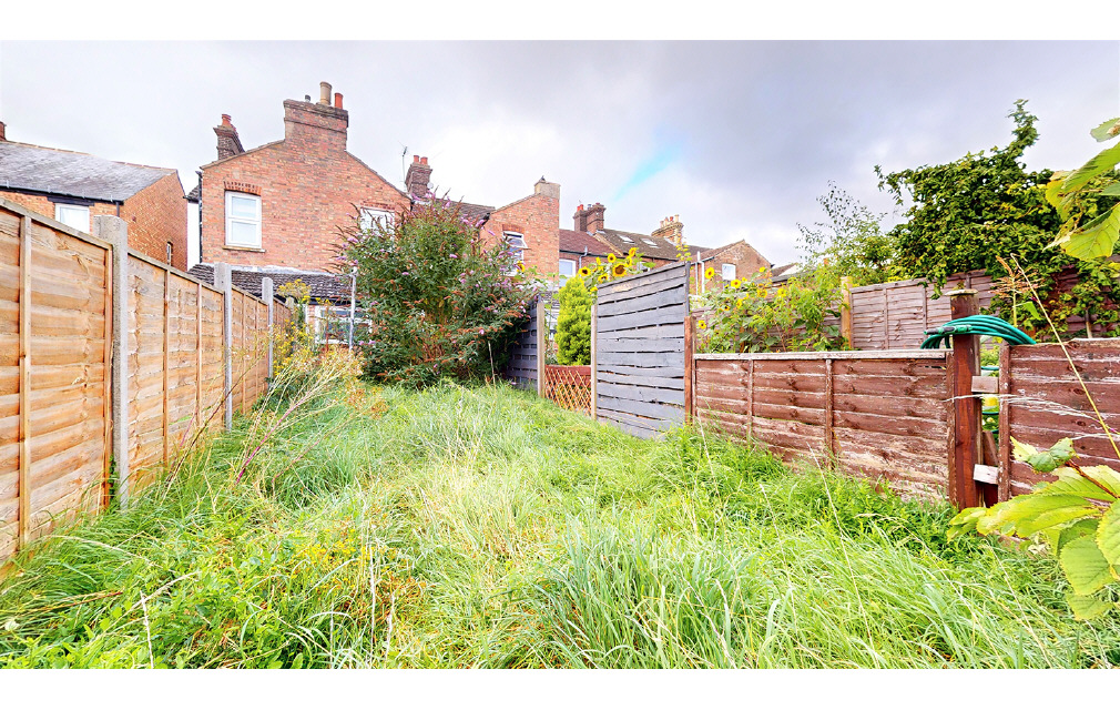 Victoria Street, Dunstable, Bedfordshire, LU6 3BB