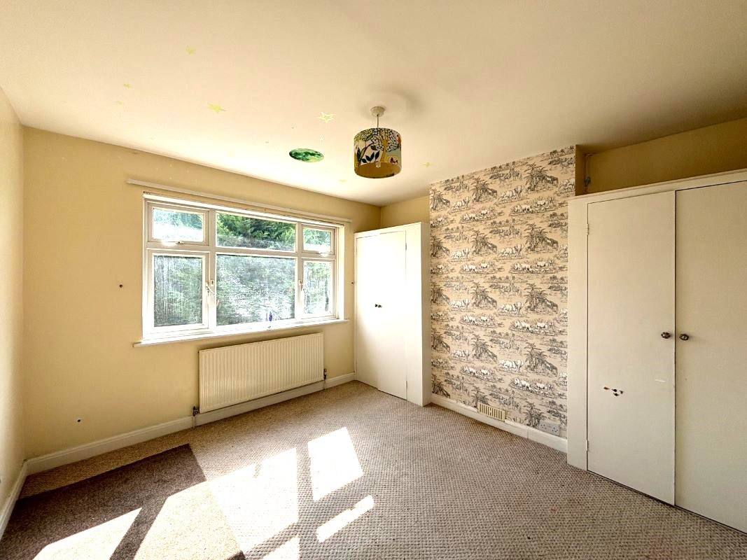 Craddocks Avenue, Ashtead, Surrey, KT21 1PB