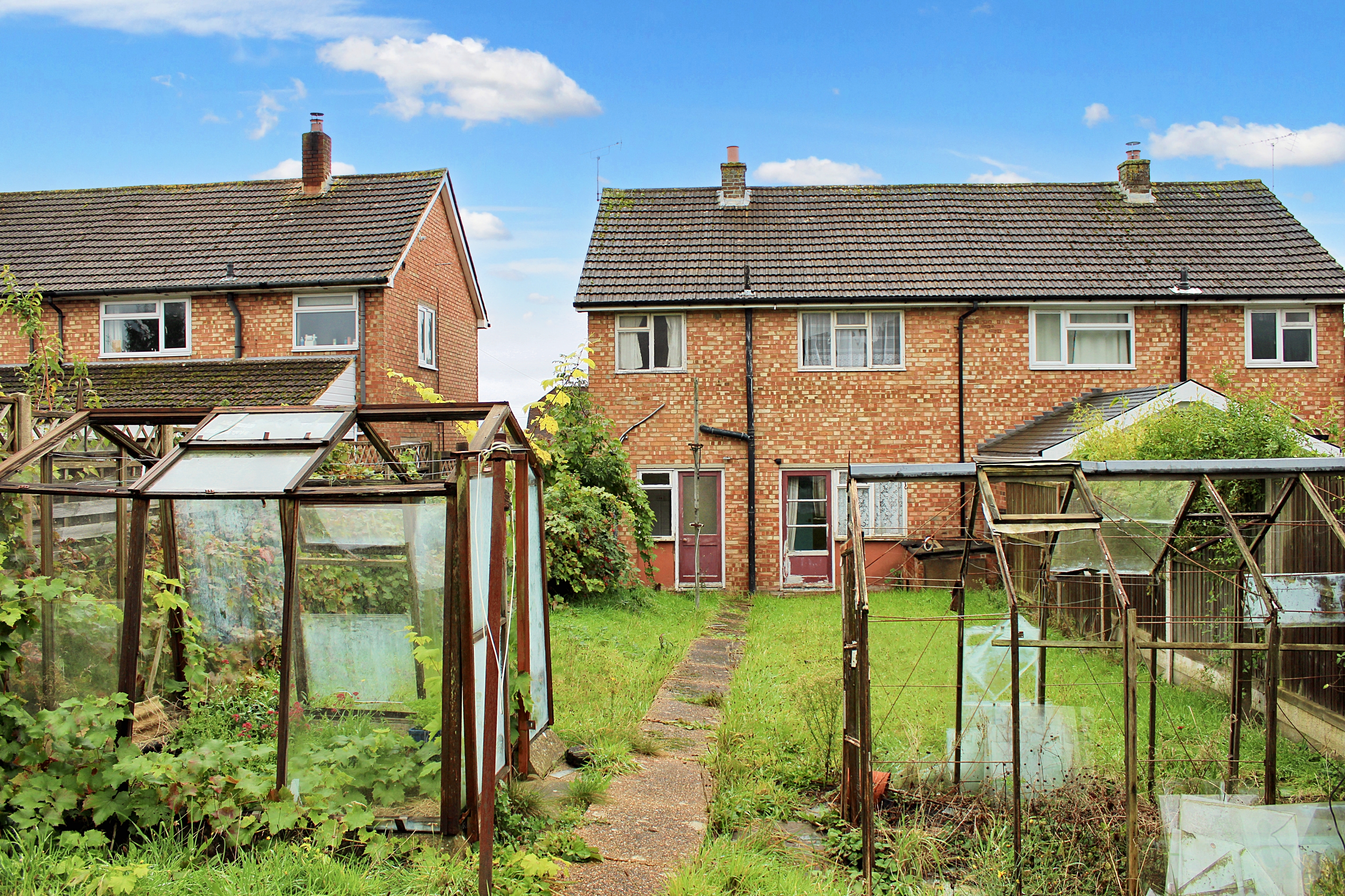 Canterbury Road, Kennington, Ashford, Kent, TN24 9QE
