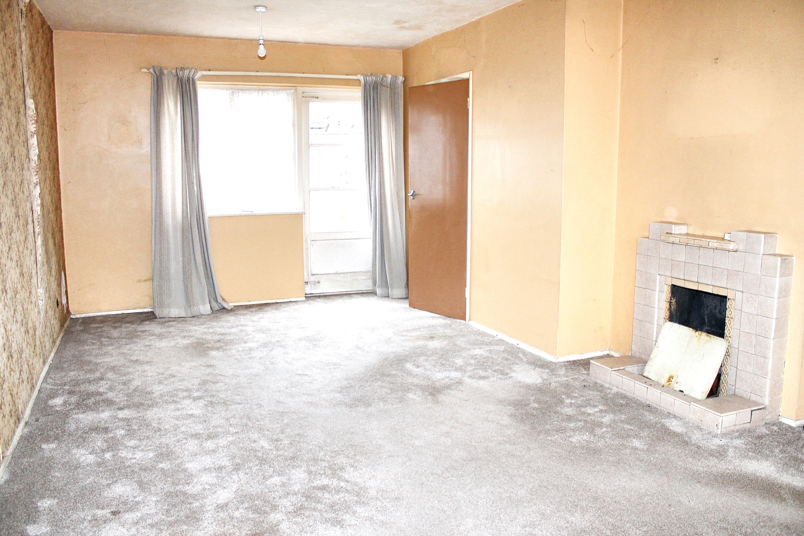 Canterbury Road, Kennington, Ashford, Kent, TN24 9QE